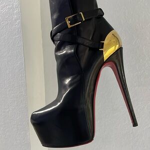 CHRISTIAN LOUBOUTIN EQUESTRIA 40 BLACK LEATHER PLATFORM ANKLE BOOTS ANKLE STRAP